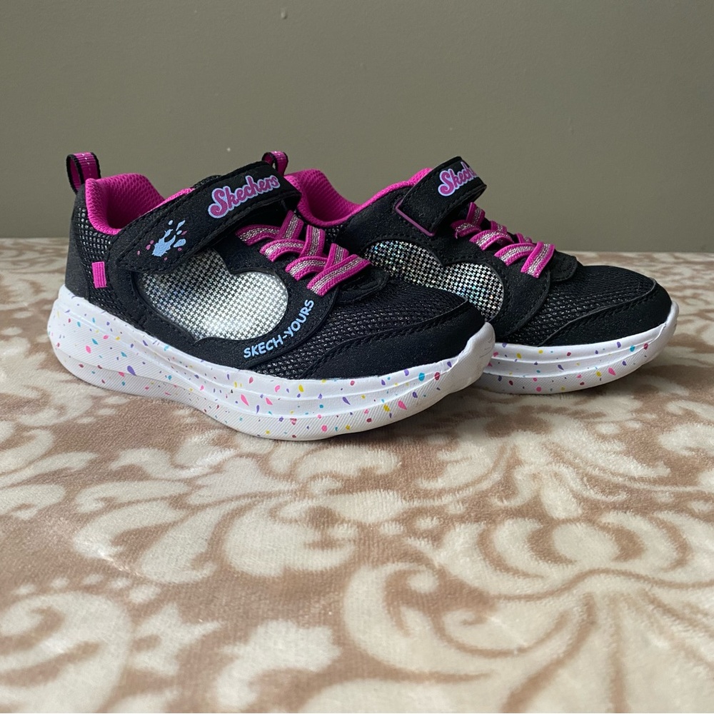 Children’s size 11.5 Skechers- Skech-yours sneakers